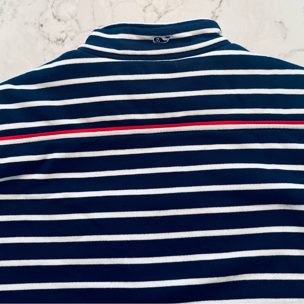Vineyard Vines Quarter Zip -Size L - Picture 3 of 3